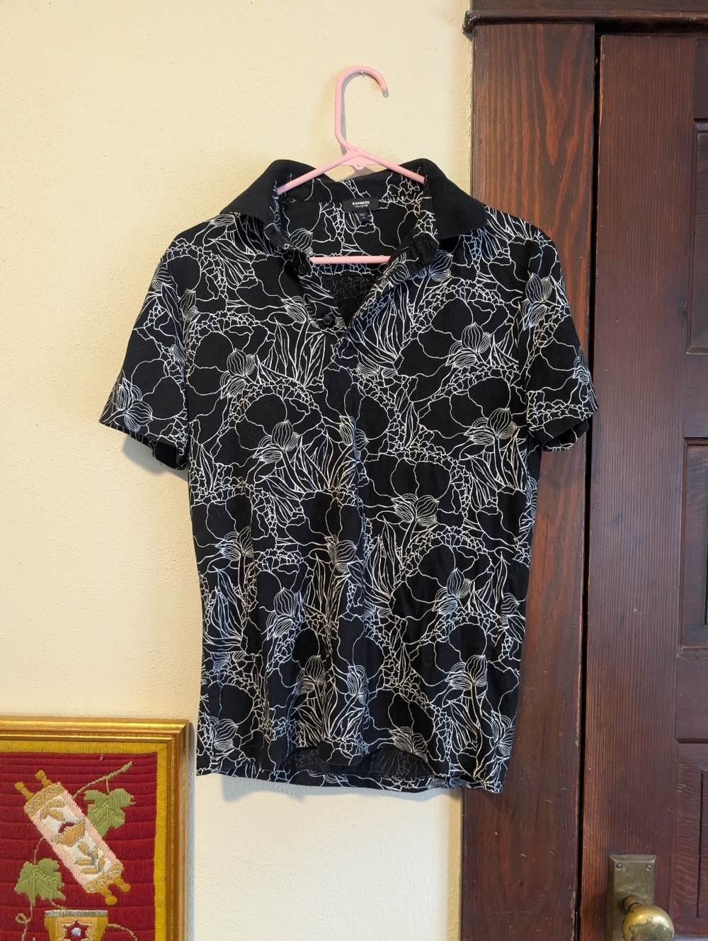 Express Polo Short Sleeve Shirt With Floral Line Drawings Black And White